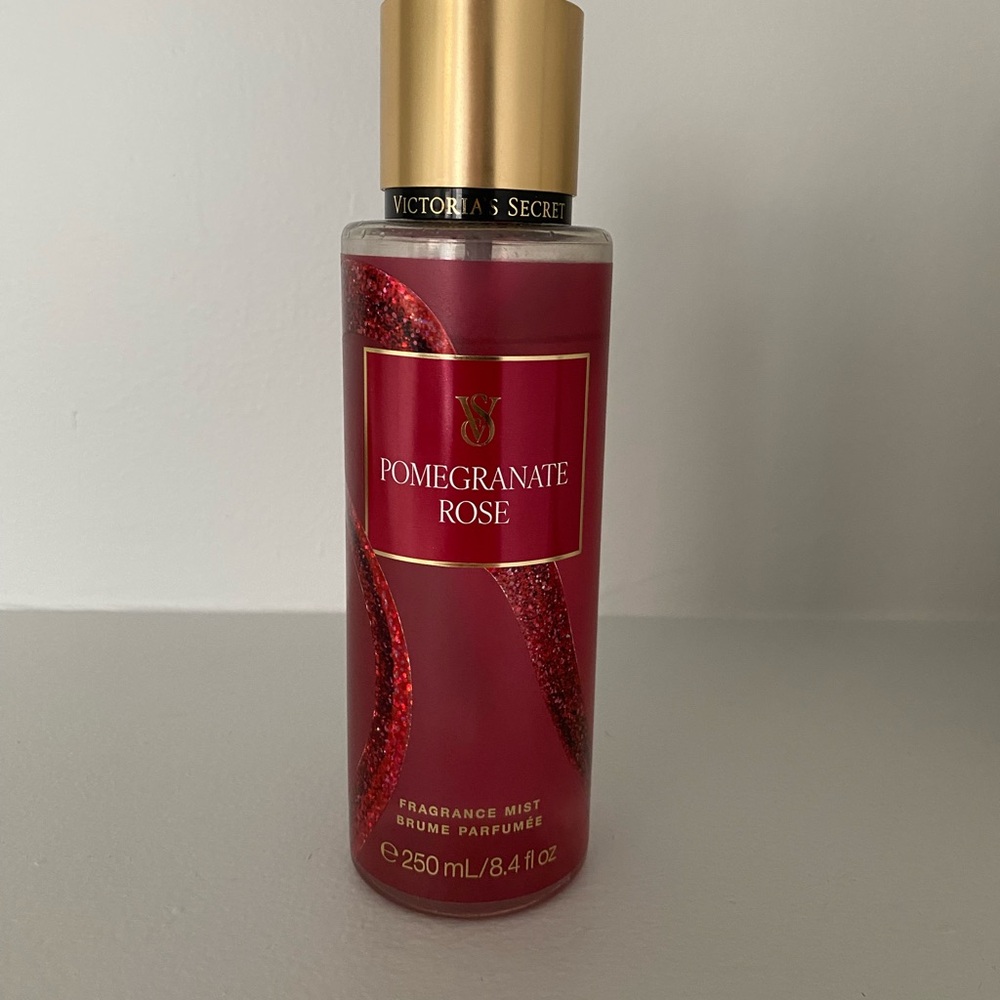 Victoria's Secret Pomegranate Rose Fragrance Mist - Red and Gold